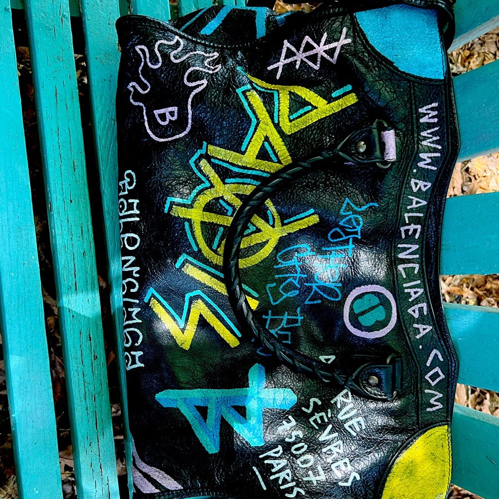 Balcenciaga Graffiti City